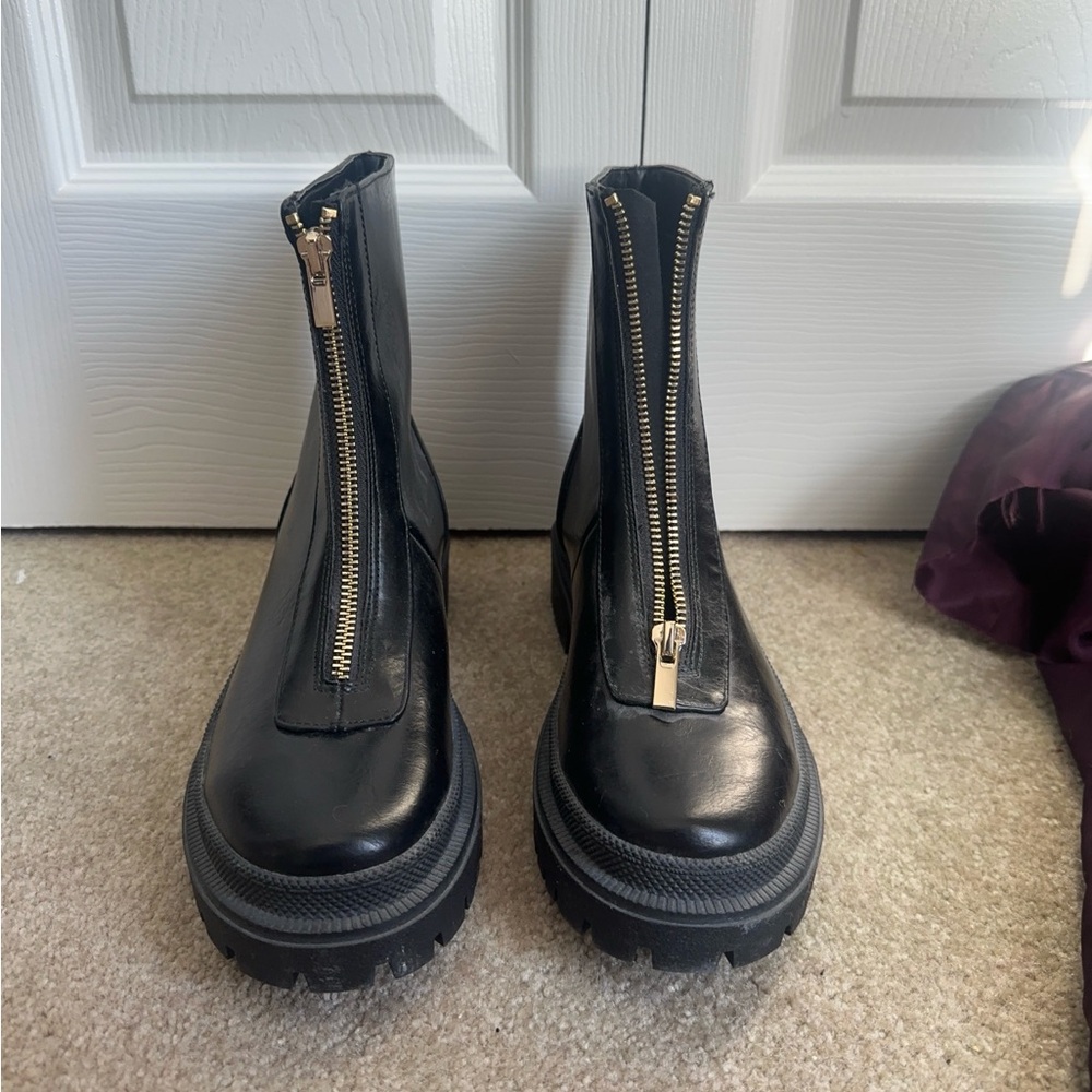 Black Leather Gold Zippered Boots